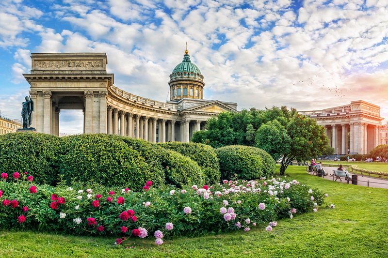 Санкт-Петербургу – 321 год